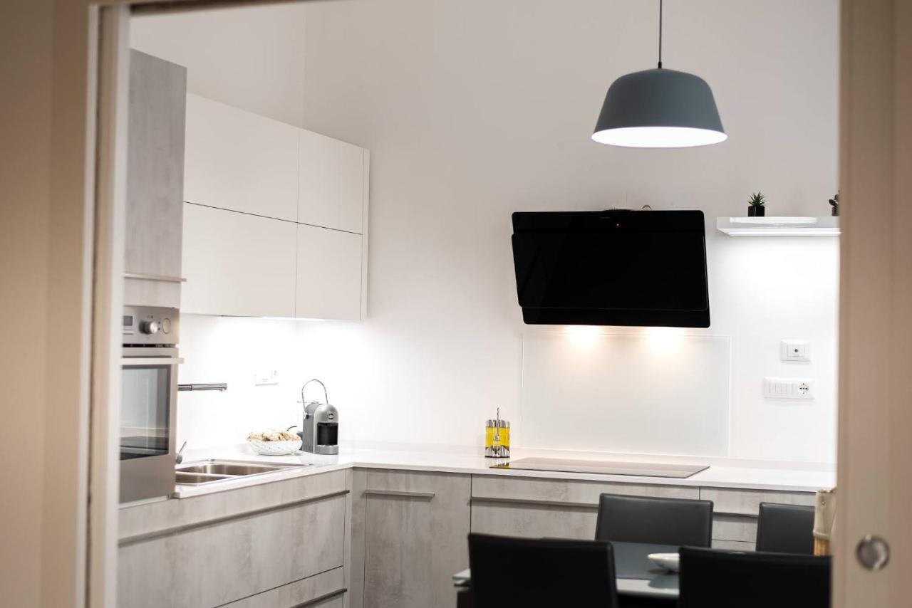 Casa Di Dada - Statua Apartment Палермо Екстериор снимка